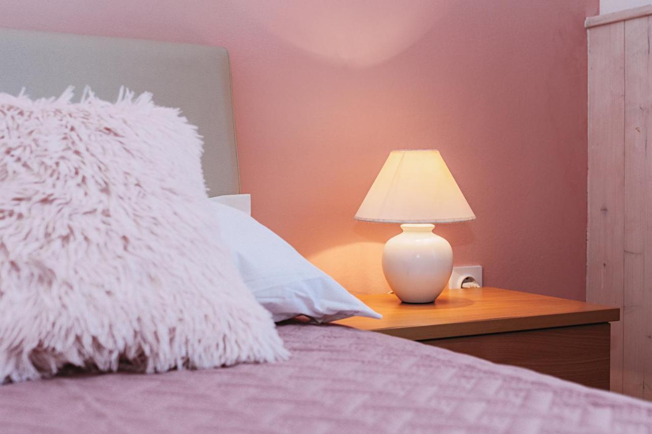 Rooms Emilija Bozava Bagian luar foto