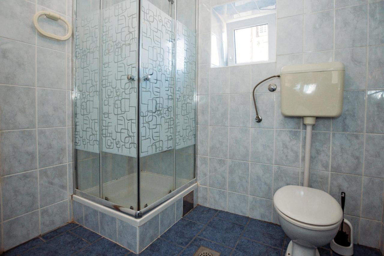 Rooms Emilija Bozava Bagian luar foto